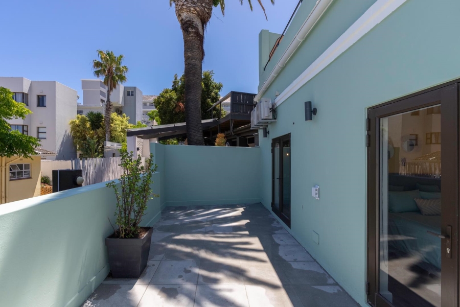 4 Bedroom Property for Sale in Sea Point Western Cape